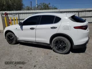 ✅ 2020 Alfa Romeo Stelvio • VIN: ZASPAKAN0L7C75985 • Lot: 65297585. Wystawiony na Copart z przebiegiem 62 648 mil. Bezpłatny archiwum sprzedaży aukcyjnych z USA i szczegółowy raport historii pojazdu na DreamBid. Zdjęcie 2.
