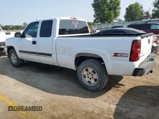 ✅ 2007 Chevrolet Silverado 1500 Work Truck • VIN: 1GCEK19Z97E156378 • Lot: 71096424. Listed on Copart with 179,685 mi. Free auction sales archive from the USA and detailed vehicle history report at DreamBid. Image 2.