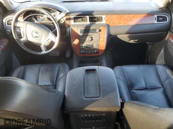 ✅ 2012 Chevrolet Suburban LT • VIN: 1GNSKJE70CR296286 • Lot: 82691045. Listed on Copart with 251,938 mi. Free auction sales archive from the USA and detailed vehicle history report at DreamBid. Image 8.