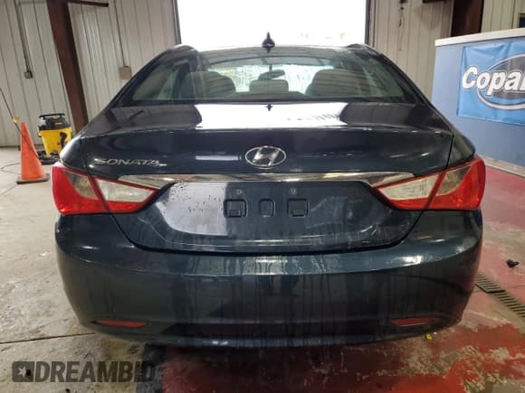 ✅ 2012 Hyundai Sonata GLS • VIN: 5NPEB4AC8CH322134 • Lot: 67415154. Listed on Copart with 110,336 mi. Free auction sales archive from the USA and detailed vehicle history report at DreamBid. Image 6.