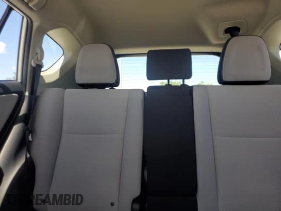 ✅ 2018 Toyota RAV4 XLE • VIN: JTMWFREVXJD127480 • Lot: 61004625. Listed on Copart with 33,179 mi. Free auction sales archive from the USA and detailed vehicle history report at DreamBid. Image 10.