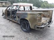 ✅ 2019 Chevrolet Silverado 1500 LT • VIN: 1GCPWCED0KZ116422 • Lot: 42883220. Wystawiony na IAAI z przebiegiem Nie podano. Bezpłatny archiwum sprzedaży aukcyjnych z USA i szczegółowy raport historii pojazdu na DreamBid. Zdjęcie 3.