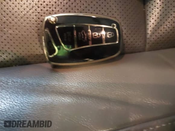 ✅ 2017 Hyundai Santa Fe Limited Ultimate • VIN: KM8SR4HF9HU210482 • Лот: 41911681. Опубликован ранее на IAAI с пробегом 110 933 миль. Бесплатный доступ к архиву аукционных продаж из США и подробный отчёт об истории автомобиля на DreamBid. Изображение 11.