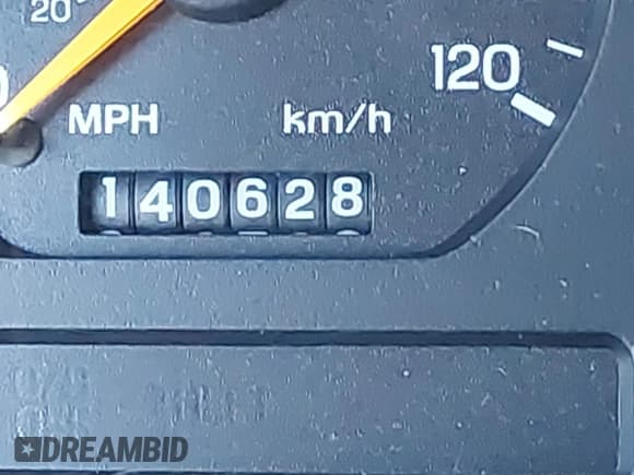 ✅ 1998 Ford Mustang • VIN: 1FAFP4443WF238785 • Lot: 43709141. Wystawiony na IAAI z przebiegiem 140 628 mil. Bezpłatny archiwum sprzedaży aukcyjnych z USA i szczegółowy raport historii pojazdu na DreamBid. Zdjęcie 15.