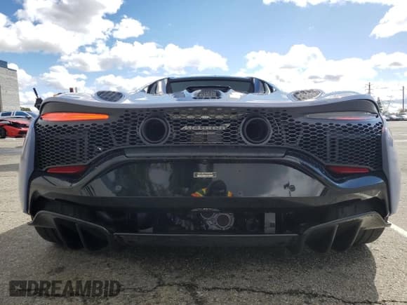 ✅ 2025 McLaren Artura • VIN: SBM16BEA4SW002969 • Лот: 48354735. Опубликован ранее на Copart с пробегом 882 миль. Бесплатный доступ к архиву аукционных продаж из США и подробный отчёт об истории автомобиля на DreamBid. Изображение 6.