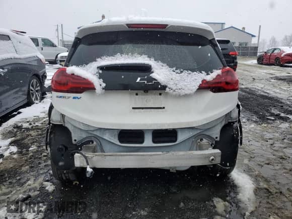 2020 Chevrolet Bolt EV LT z VIN 1G1FY6S02L4145694, wystawiony jako Copart lot #42315724 z przebiegiem 69 456 mil mil oraz . Historia ofert i sprzedaży dostępna na DreamBid. Obrazek 6.