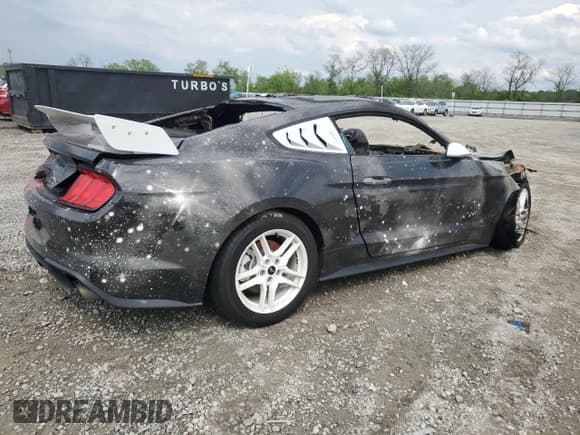 ✅ 2019 Ford Mustang EcoBoost • VIN: 1FA6P8THXK5168049 • Lot: 55963025. Wystawiony na Copart z przebiegiem Nie podano. Bezpłatny archiwum sprzedaży aukcyjnych z USA i szczegółowy raport historii pojazdu na DreamBid. Zdjęcie 3.
