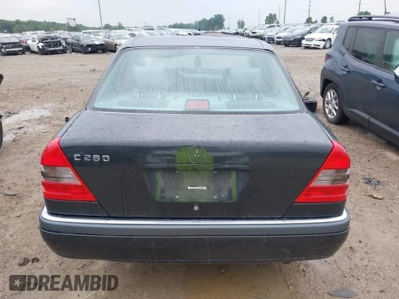 ✅ 1995 Mercedes-Benz C 2.8L • VIN: WDBHA28E7SF262334 • Лот: 42618540. Опубликован ранее на IAAI с пробегом 124 770 миль. Бесплатный доступ к архиву аукционных продаж из США и подробный отчёт об истории автомобиля на DreamBid. Изображение 16.