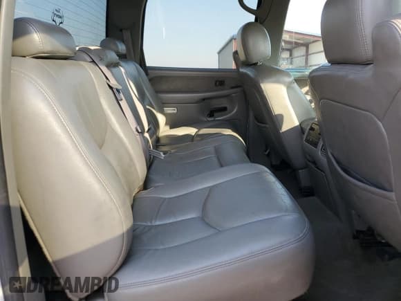 ✅ 2003 GMC Sierra 1500HD SLT • VIN: 1GTGK13U53F217669 • Lot: 74547254. Wystawiony na Copart z przebiegiem 204 966 mil. Bezpłatny archiwum sprzedaży aukcyjnych z USA i szczegółowy raport historii pojazdu na DreamBid. Zdjęcie 11.