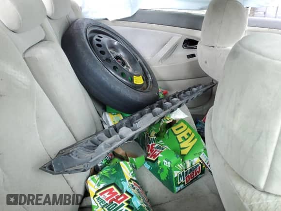 2009 Toyota Camry z VIN 4T1BE46K29U794348, wystawiony jako Copart lot #67462395 z przebiegiem Nie podano mil oraz Szkoda całkowita • Salvage title. Historia ofert i sprzedaży dostępna na DreamBid. Obrazek 10.