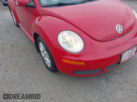 ✅ 2010 Volkswagen Beetle • VIN: 3VWRG3AL9AM002676 • Lot: 43193090. Listed on IAAI with 81,580 mi. Free auction sales archive from the USA and detailed vehicle history report at DreamBid. Image 6.