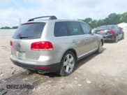 ✅ 2004 Volkswagen Touareg • VIN: WVGCM77L84D040492 • Lot: 42756546. Wystawiony na IAAI z przebiegiem 136 395 mil. Bezpłatny archiwum sprzedaży aukcyjnych z USA i szczegółowy raport historii pojazdu na DreamBid. Zdjęcie 4.