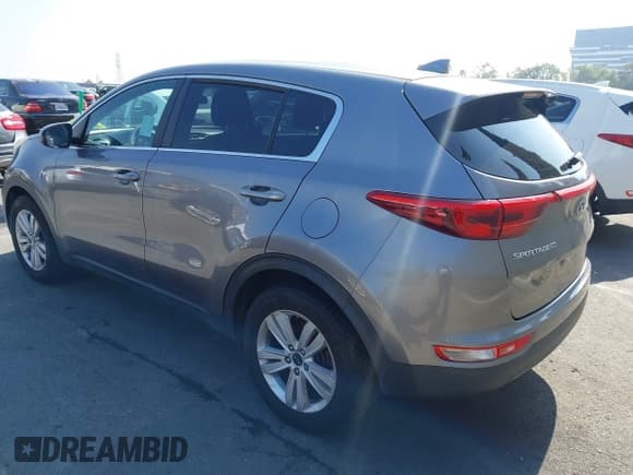 ✅ 2018 Kia Sportage LX • VIN: KNDPM3AC0J7387736 • Lot: 43528796. Listed on IAAI with 67,987 mi. Free auction sales archive from the USA and detailed vehicle history report at DreamBid. Image 3.