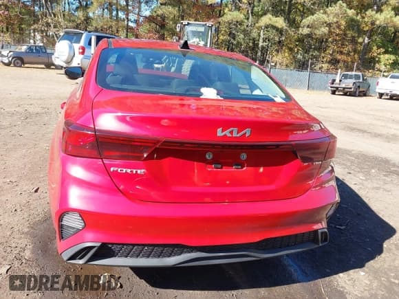 ✅ 2022 Kia Forte LXS • VIN: 3KPF24AD3NE467909 • Lot: 43648627. Wystawiony na IAAI z przebiegiem 43 140 mil. Bezpłatny archiwum sprzedaży aukcyjnych z USA i szczegółowy raport historii pojazdu na DreamBid. Zdjęcie 16.