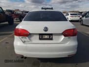 ✅ 2014 Volkswagen Jetta TDI • VIN: 3VWLL7AJ1EM290500 • Lot: 90824265. Wystawiony na Copart z przebiegiem 158 400 mil. Bezpłatny archiwum sprzedaży aukcyjnych z USA i szczegółowy raport historii pojazdu na DreamBid. Zdjęcie 6.