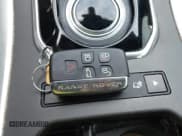 ✅ 2015 Land Rover Range Rover Evoque Pure Premium • VIN: SALVR2BG0FH973464 • Lot: 43441088. Wystawiony na IAAI z przebiegiem 122 550 mil. Bezpłatny archiwum sprzedaży aukcyjnych z USA i szczegółowy raport historii pojazdu na DreamBid. Zdjęcie 11.