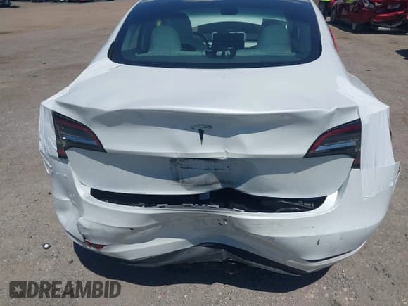 ✅ 2020 Tesla Model 3 Standard Range Plus • VIN: 5YJ3E1EA5LF793291 • Lot: 43228630. Wystawiony na IAAI z przebiegiem 48 336 mil. Bezpłatny archiwum sprzedaży aukcyjnych z USA i szczegółowy raport historii pojazdu na DreamBid. Zdjęcie 6.