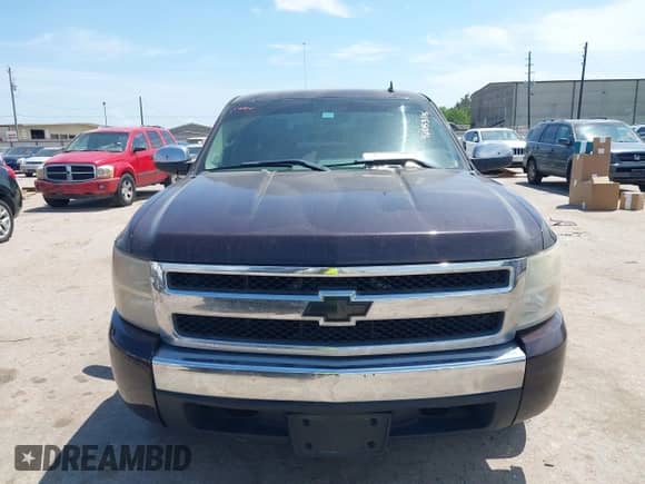 2008 Chevrolet Silverado 1500 Work Truck with VIN 1GCEC19X18Z285995, listed as a IAAI auction lot 42053115 with 290,836 mi miles and . Bid and sale history available at DreamBid. Image 11.