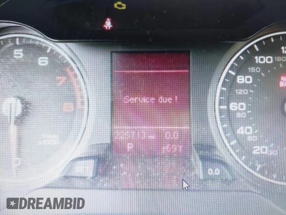 ✅ 2010 Audi A4 Premium Plus • VIN: WAUEFAFL8AN054143 • Lot: 42833312. Wystawiony na IAAI z przebiegiem 225 713 mil. Bezpłatny archiwum sprzedaży aukcyjnych z USA i szczegółowy raport historii pojazdu na DreamBid. Zdjęcie 7.