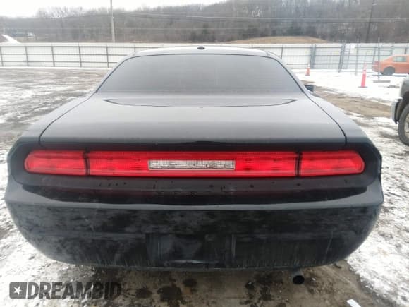 ✅ 2010 Dodge Challenger SE • VIN: 2B3CJ4DV3AH109316 • Lot: 41315941. Wystawiony na IAAI z przebiegiem 102 566 mil. Bezpłatny archiwum sprzedaży aukcyjnych z USA i szczegółowy raport historii pojazdu na DreamBid. Zdjęcie 16.