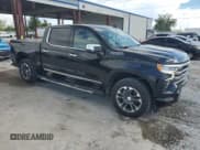 ✅ 2022 Chevrolet Silverado 1500 • VIN: 1GCUDJET4NZ633022 • Лот: 85700345. Опубликован ранее на Copart с пробегом 72 731 миль. Бесплатный доступ к архиву аукционных продаж из США и подробный отчёт об истории автомобиля на DreamBid. Изображение 4.