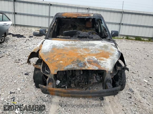 ✅ 2013 Kia Soul • VIN: KNDJT2A51D7751185 • Lot: 60635225. Wystawiony na Copart z przebiegiem Nie podano. Bezpłatny archiwum sprzedaży aukcyjnych z USA i szczegółowy raport historii pojazdu na DreamBid. Zdjęcie 5.