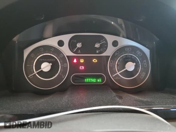 ✅ 2008 Mercury Sable • VIN: 1MEHM40W78G603712 • Lot: 77981764. Wystawiony na Copart z przebiegiem 177 742 mil. Bezpłatny archiwum sprzedaży aukcyjnych z USA i szczegółowy raport historii pojazdu na DreamBid. Zdjęcie 9.