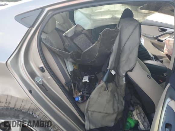 ✅ 2015 Hyundai Elantra SE • VIN: 5NPDH4AE9FH622068 • Lot: 82255405. Listed on Copart with Not provided. Free auction sales archive from the USA and detailed vehicle history report at DreamBid. Image 10.