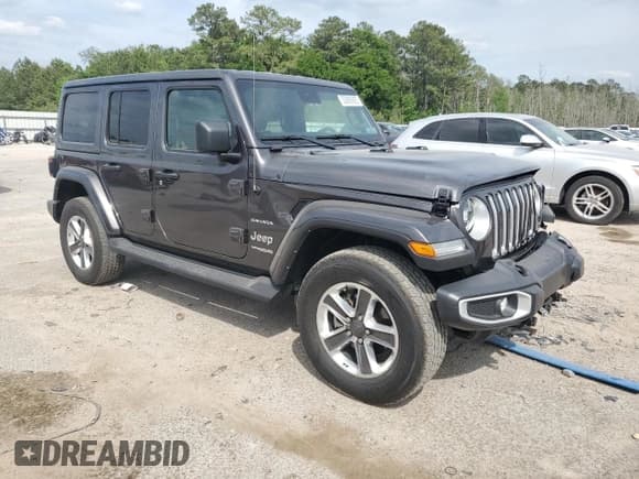 ✅ 2022 Jeep Wrangler Unlimited Sahara • VIN: 1C4HJXEG1NW156485 • Lot: 53895925. Listed on Copart with 45,564 mi. Free auction sales archive from the USA and detailed vehicle history report at DreamBid. Image 4.