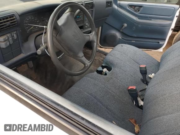 ✅ 1995 Chevrolet S-10 • VIN: 1GCCS14Z5S8254006 • Лот: 87408934. Опубликован ранее на Copart с пробегом 74 832 миль. Бесплатный доступ к архиву аукционных продаж из США и подробный отчёт об истории автомобиля на DreamBid. Изображение 7.