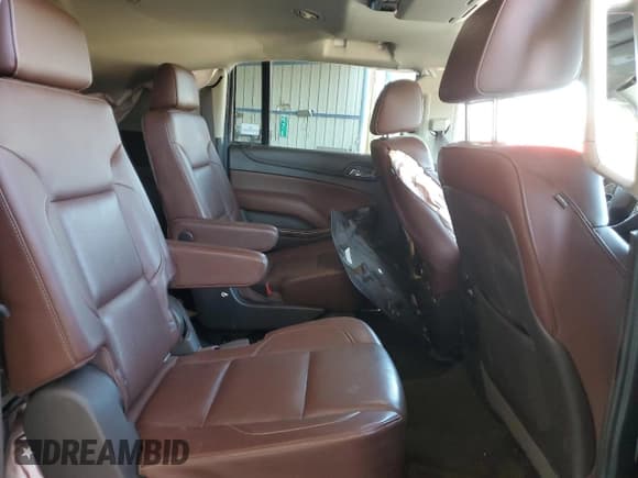 ✅ 2015 Chevrolet Suburban LTZ • VIN: 1GNSKKKC1FR637769 • Lot: 75051084. Wystawiony na Copart z przebiegiem 274 353 mil. Bezpłatny archiwum sprzedaży aukcyjnych z USA i szczegółowy raport historii pojazdu na DreamBid. Zdjęcie 11.
