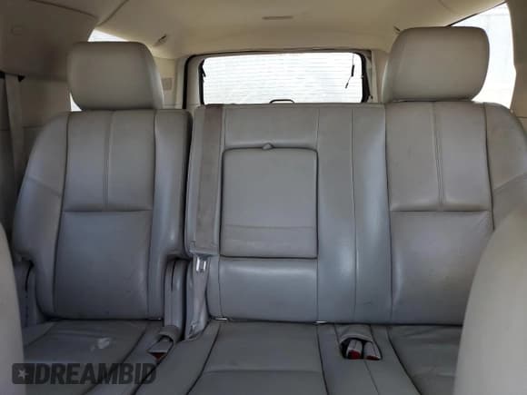 ✅ 2011 GMC Yukon XL SLT • VIN: 1GKS2KE3XBR123857 • Lot: 61729995. Wystawiony na Copart z przebiegiem Nie podano. Bezpłatny archiwum sprzedaży aukcyjnych z USA i szczegółowy raport historii pojazdu na DreamBid. Zdjęcie 10.