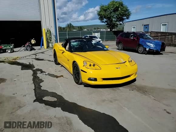 2005 Chevrolet Corvette z VIN 1G1YY34U355120839, wystawiony jako Copart lot #73440184 z przebiegiem 95 477 mil mil oraz Szkoda całkowita • Salvage title. Historia ofert i sprzedaży dostępna na DreamBid. Obrazek 10.