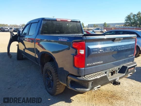 ✅ 2021 Chevrolet Silverado 1500 Custom Trail Boss • VIN: 1GCPYCEF8MZ234345 • Lot: 43623661. Listed on IAAI with 61,306 mi. Free auction sales archive from the USA and detailed vehicle history report at DreamBid. Image 3.