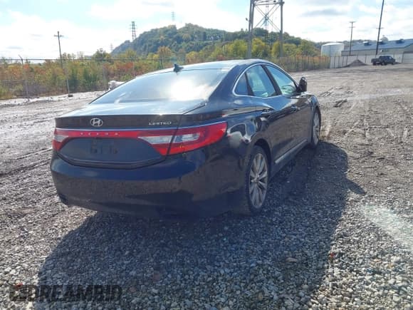 ✅ 2014 Hyundai Azera Limited • VIN: KMHFH4JG0EA361067 • Lot: 43496543. Listed on IAAI with 203,831 mi. Free auction sales archive from the USA and detailed vehicle history report at DreamBid. Image 4.