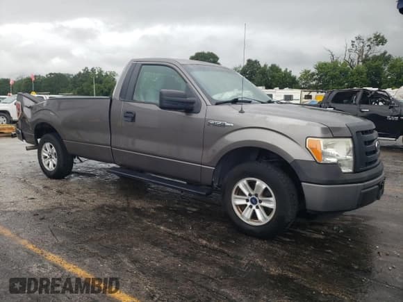 ✅ 2011 Ford F-150 XL • VIN: 1FTNF1CFXBKD72124 • Lot: 64667575. Listed on Copart with 194,355 mi. Free auction sales archive from the USA and detailed vehicle history report at DreamBid. Image 4.