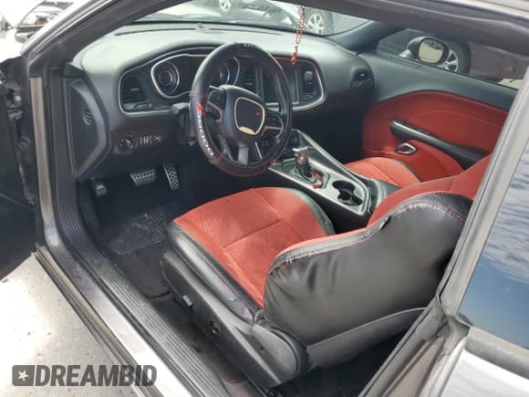 ✅ 2016 Dodge Challenger R/T • VIN: 2C3CDZBT6GH143266 • Lot: 48716644. Wystawiony na Copart z przebiegiem 171 014 mil. Bezpłatny archiwum sprzedaży aukcyjnych z USA i szczegółowy raport historii pojazdu na DreamBid. Zdjęcie 8.