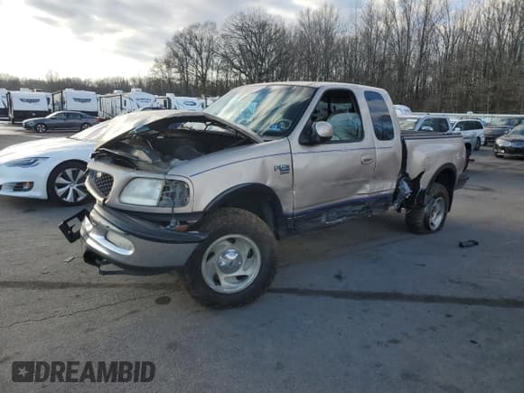 ✅ 1998 Ford F-150 XL • VIN: 2FTRX08L3WCA55982 • Lot: 42487245. Listed on Copart with Not provided. Free auction sales archive from the USA and detailed vehicle history report at DreamBid. Image 1.