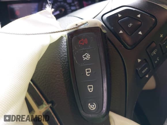 ✅ 2015 Lincoln MKS • VIN: 1LNHL9DK7FG602187 • Lot: 42074168. Wystawiony na IAAI z przebiegiem 175 042 mil. Bezpłatny archiwum sprzedaży aukcyjnych z USA i szczegółowy raport historii pojazdu na DreamBid. Zdjęcie 11.