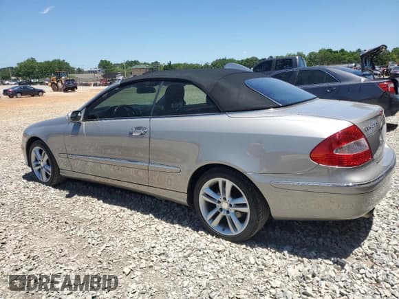 ✅ 2008 Mercedes-Benz CLK 350 • VIN: WDBTK56FX8T092386 • Lot: 57283715. Listed on Copart with 126,696 mi. Free auction sales archive from the USA and detailed vehicle history report at DreamBid. Image 2.