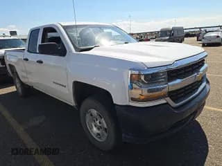 ✅ 2018 Chevrolet Silverado 1500 LS • VIN: 1GCVKNEC7JZ222967 • Лот: 43044756. Опубликован ранее на IAAI с пробегом 139 652 миль. Бесплатный доступ к архиву аукционных продаж из США и подробный отчёт об истории автомобиля на DreamBid. Изображение 1.