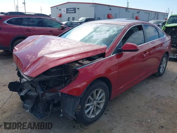 2018 Hyundai Sonata SE с VIN 5NPE24AF0JH726553, выставлен на аукционе IAAI как лот 43196332 с пробегом 77 313 миль миль и . История ставок и продаж доступна на DreamBid. Изображение 17.