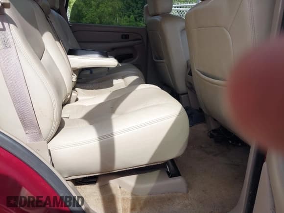 ✅ 2004 Chevrolet Tahoe LT • VIN: 1GNEC13Z14R266763 • Lot: 42707287. Listed on IAAI with 247,774 mi. Free auction sales archive from the USA and detailed vehicle history report at DreamBid. Image 8.