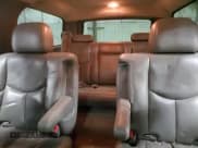 ✅ 2004 Chevrolet Suburban Z71 • VIN: 3GNFK16Z54G285612 • Лот: 56174655. Опубликован ранее на Copart с пробегом 239 631 миль. Бесплатный доступ к архиву аукционных продаж из США и подробный отчёт об истории автомобиля на DreamBid. Изображение 10.