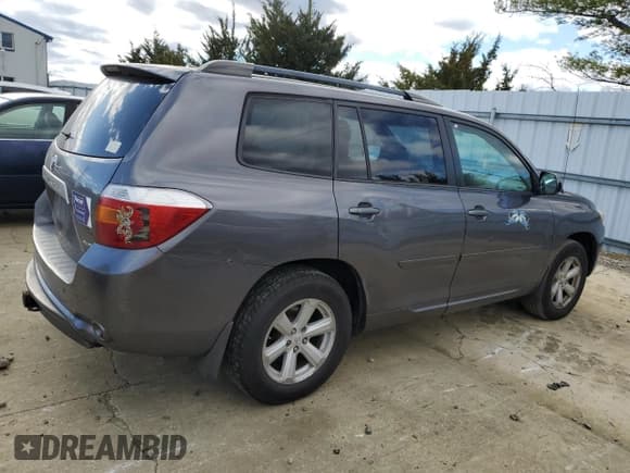 ✅ 2010 Toyota Highlander • VIN: 5TDBK3EH0AS016121 • Lot: 93062685. Listed on Copart with 282,613 mi. Free auction sales archive from the USA and detailed vehicle history report at DreamBid. Image 3.