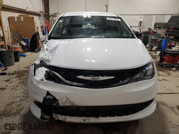 ✅ 2024 Chrysler Grand Caravan SXT • VIN: 2C4RC1ZG1RR107226 • Lot: 85417454. Listed on Copart with 38,567 mi. Free auction sales archive from the USA and detailed vehicle history report at DreamBid. Image 5.