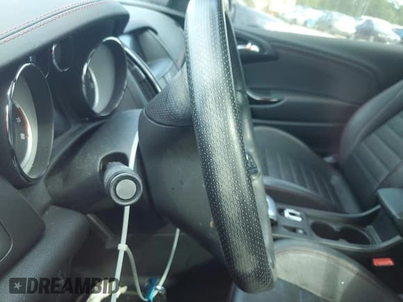 ✅ 2019 Buick Cascada Sport Touring • VIN: W04WJ3N54KG300805 • Лот: 71906635. Опубликован ранее на Copart с пробегом Не указан. Бесплатный доступ к архиву аукционных продаж из США и подробный отчёт об истории автомобиля на DreamBid. Изображение 9.