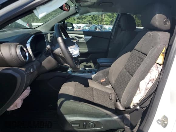 ✅ 2020 Chevrolet Blazer LT • VIN: 3GNKBCRS4LS699503 • Лот: 80341325. Опубликован ранее на Copart с пробегом Не указан. Бесплатный доступ к архиву аукционных продаж из США и подробный отчёт об истории автомобиля на DreamBid. Изображение 7.