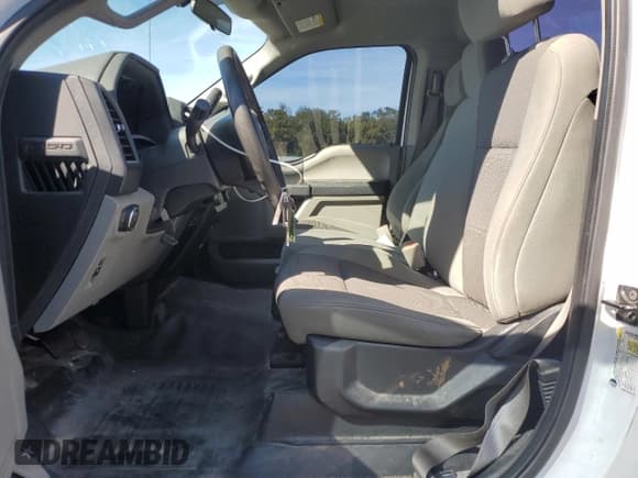 ✅ 2018 Ford F-150 XL • VIN: 1FTMF1E53JKD96523 • Лот: 92186665. Опубликован ранее на Copart с пробегом 94 798 миль. Бесплатный доступ к архиву аукционных продаж из США и подробный отчёт об истории автомобиля на DreamBid. Изображение 7.