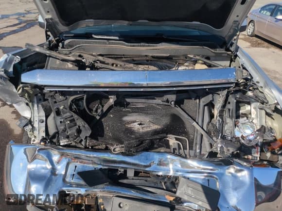 ✅ 2015 Chevrolet Silverado 2500HD LT • VIN: 1GC1KVEG0FF565050 • Lot: 53177405. Wystawiony na Copart z przebiegiem 212 686 mil. Bezpłatny archiwum sprzedaży aukcyjnych z USA i szczegółowy raport historii pojazdu na DreamBid. Zdjęcie 11.